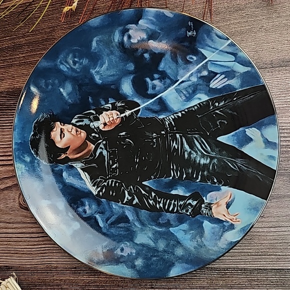 ELVIS PRESLEY I'M ALL SHOOK UP '68 COMEBACK SPECIAL PORCELAIN COLLECTORS PLATE - Picture 4 of 5